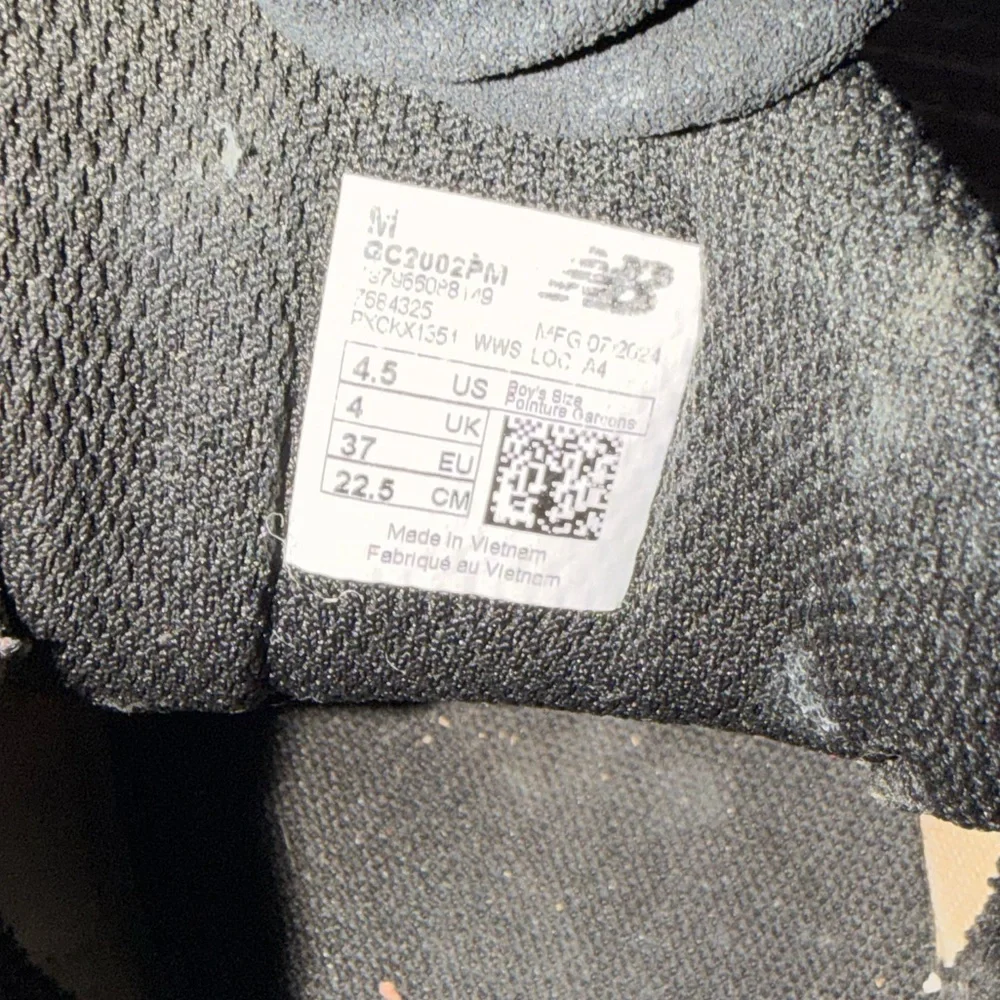 New Balance 2002R sneakers - Picture 7 of 7